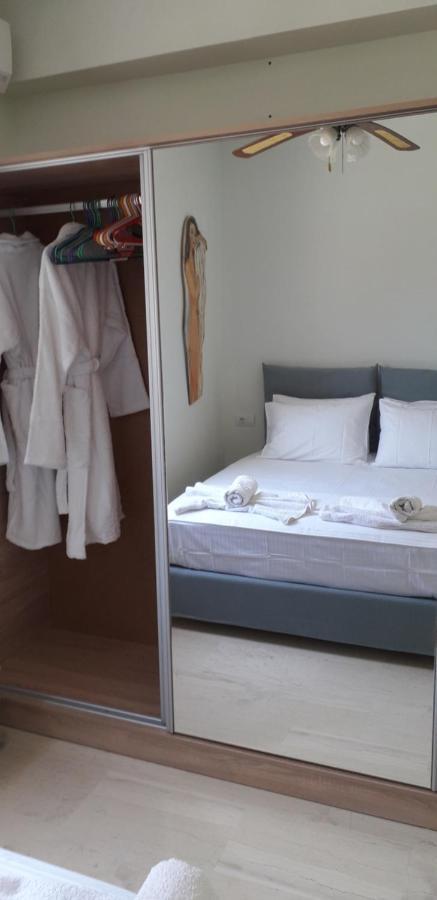Alexandra'S Apartments - Port Of Zante Eksteriør billede